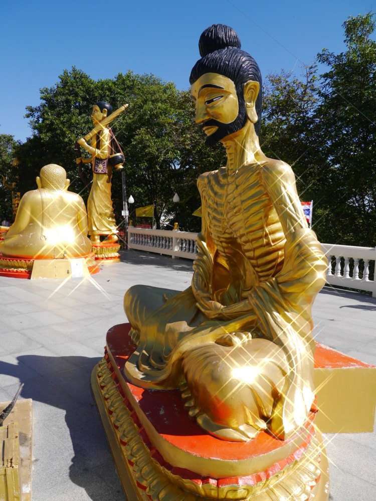 Холм большого будды еще статуи